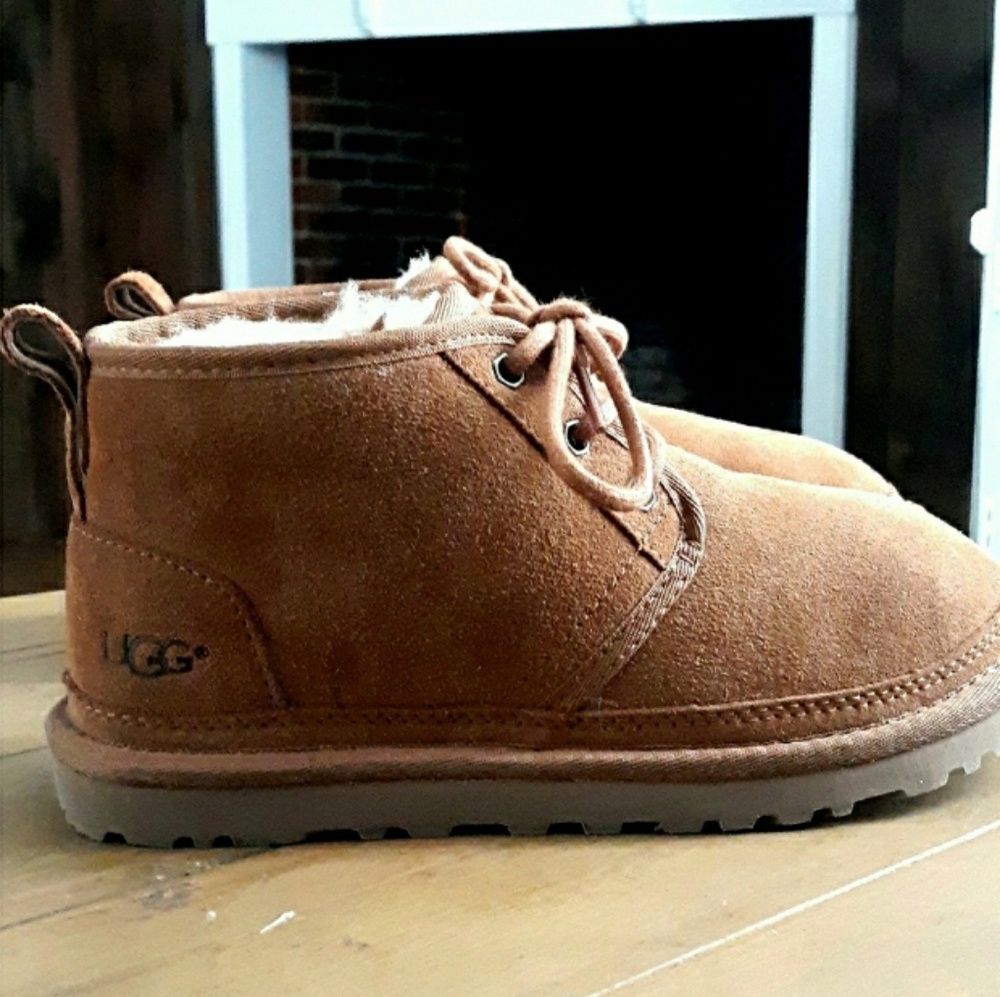 Ugg Neumel Womens Sz 6,